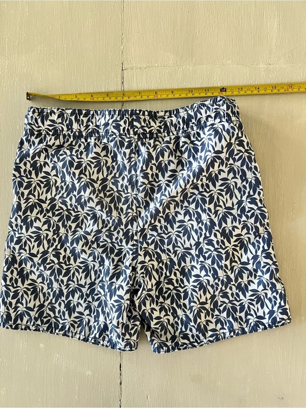 Class Club Boy Swim suit trunks/board shorts blue & white tropical print size 8